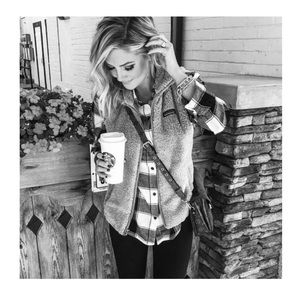 Patagonia • Retro-X Fleece Sherpa Vest in Mocha